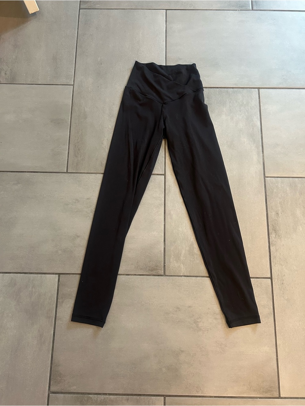 Aerie Real Me High Waisted Crossover Leggings — Black - Picture 2 of 4